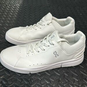 On Running - The Roger Advantage shoe